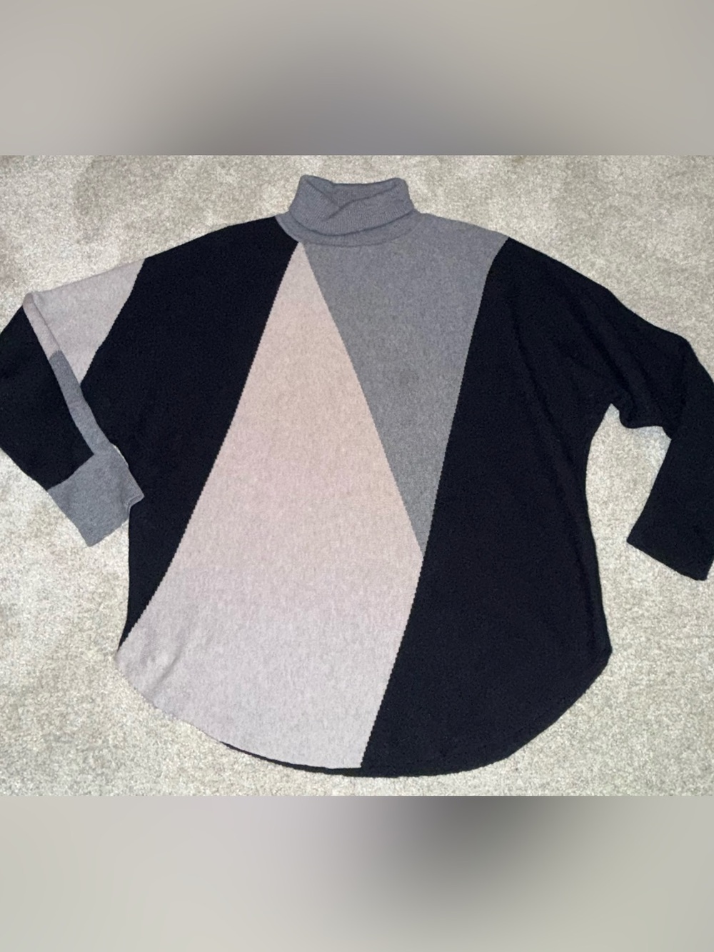 Aaeda Colorblock Turtleneck Sweater - Black, Gray & Cream medium